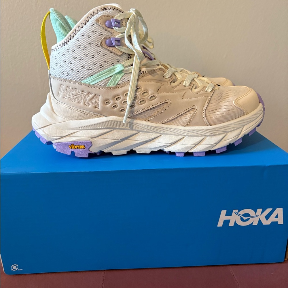 HOKA Anacapa Breeze Mid Sneakers